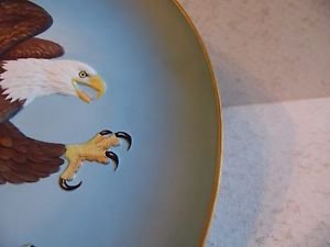 Hutschenreuther American Bald Eagle Collectors Plate, Freedom in Flight, Gold Trim on Rim, 1976 by Gunther Granget, Limited Edition of 5000, 3-D 10" Plate