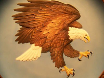 Hutschenreuther American Bald Eagle Collectors Plate, Freedom in Flight, Gold Trim on Rim, 1976 by Gunther Granget, Limited Edition of 5000, 3-D 10" Plate